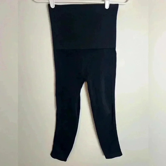 ••SOLD. BELLY BANDIT MOTHER TUCKER CROPPED XS LEGGINGS - Picture 1 of 12